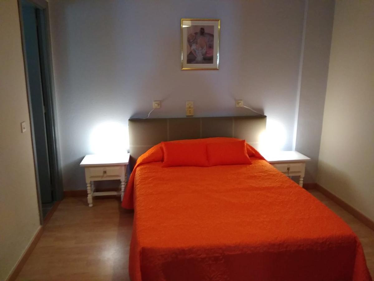 فندق Hostal Restaurante Milenium Torremegía المظهر الخارجي الصورة