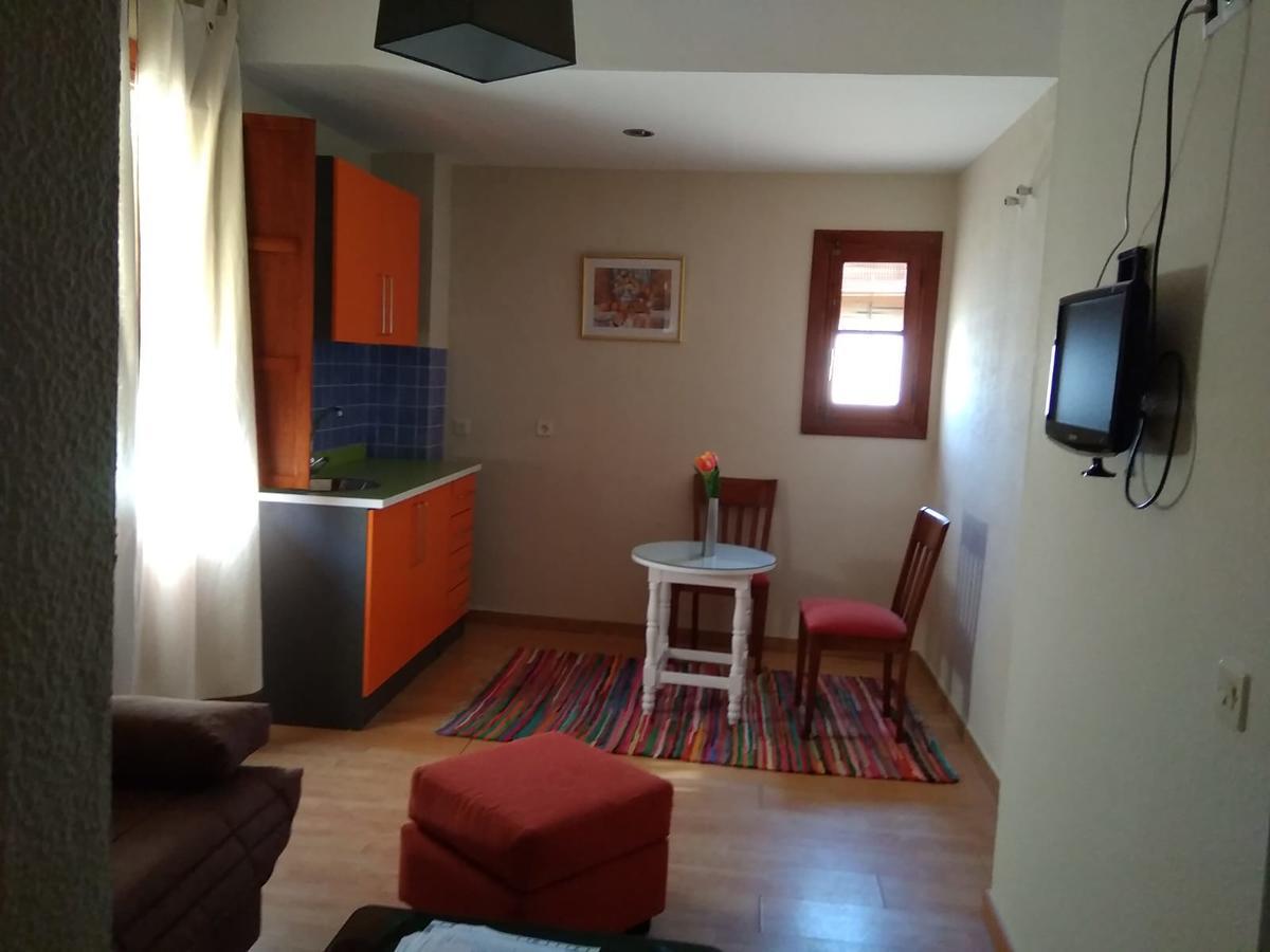 فندق Hostal Restaurante Milenium Torremegía المظهر الخارجي الصورة